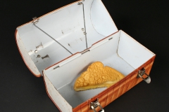 sliced loaf of bread lunch box Aladdin 1960s with grilled cheese