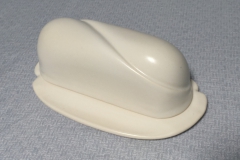 Peter Saenger Butter Dish with Knife Rest