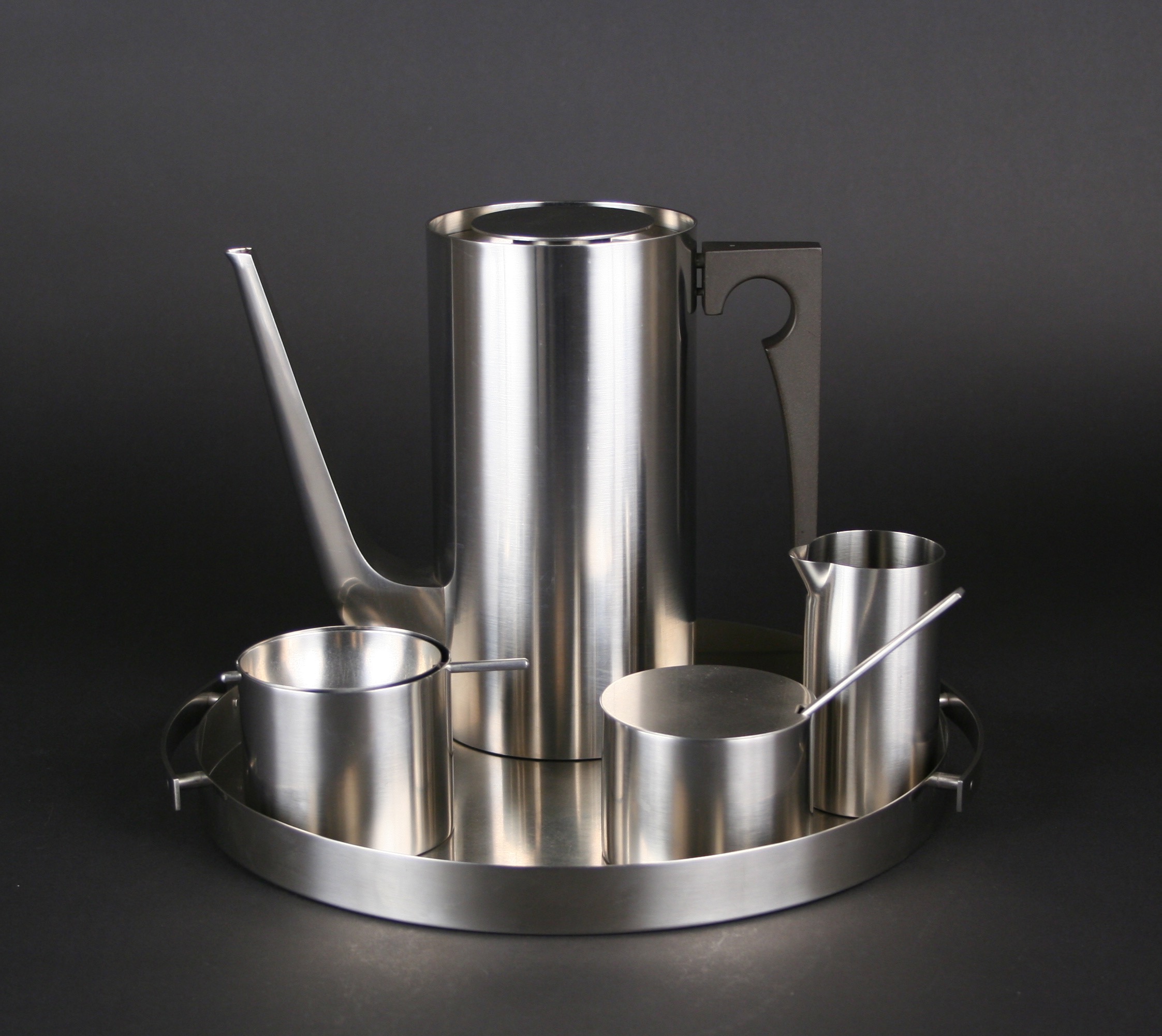 Collections International Museum of Dinnerware Design