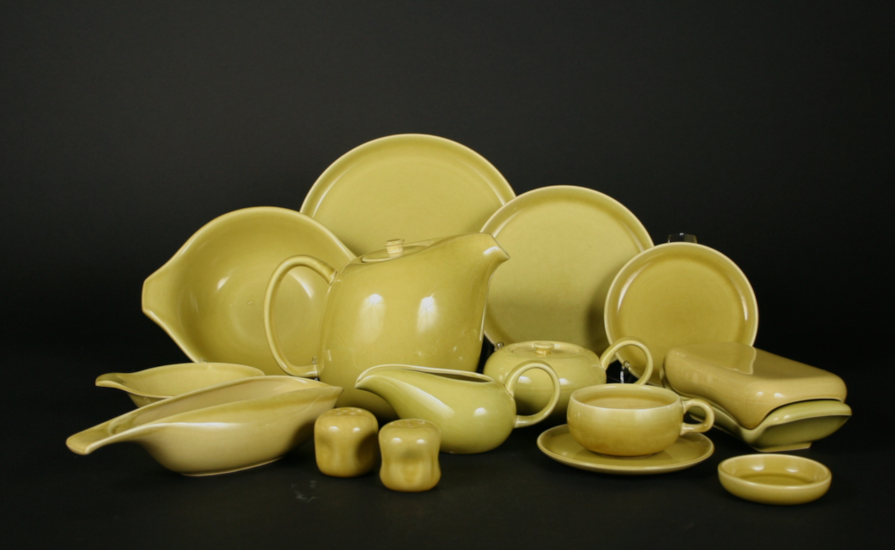 http://dinnerwaremuseum.org/main/wp-content/uploads/Russel-Wright-American-Modern-chartreuse.jpeg