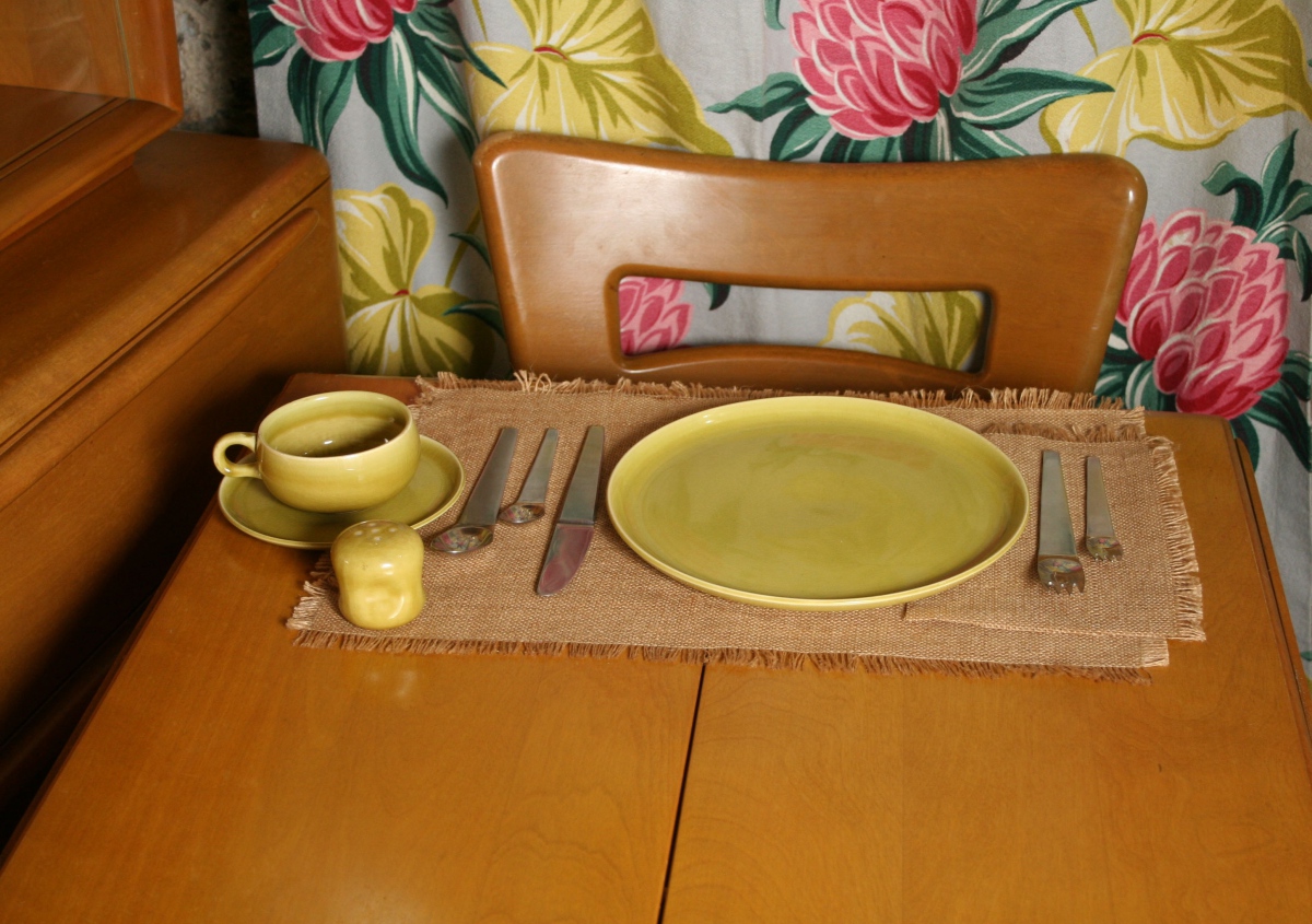 Chartreuse – International Museum of Dinnerware Design – Kingston