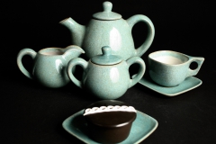 Glidden Matrix teapot set with Hostess cupcake