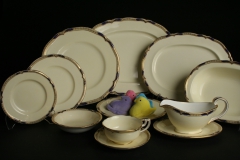 Minton with plush peeps