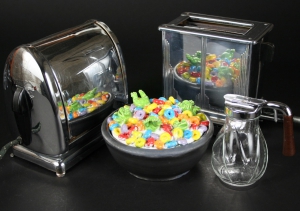 David Gilhooly, Frog Fruit Loops, 2010, ceramic, with vintage toasters.
